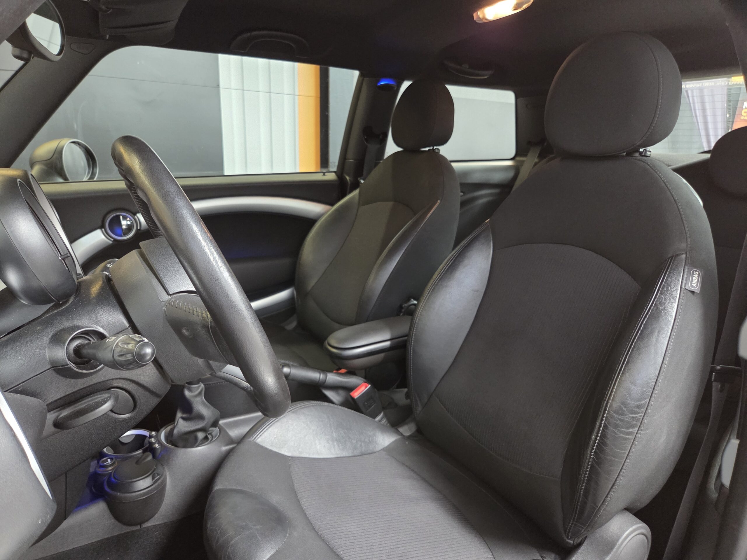 MINI ONE - Imagen 12